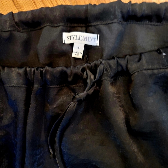 Luxury Brand StyleMint by Olsen's Black Silk drawstring Loungewear narrow ankle - Picture 4 of 5
